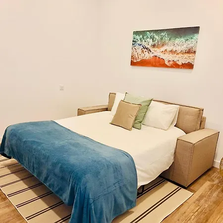 Bright With Garden Apartment