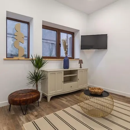 Bright With Garden * Porto