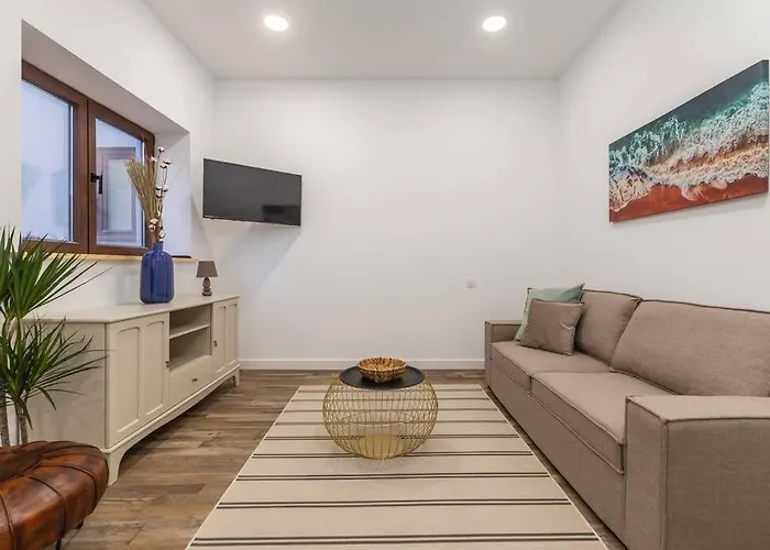 Bright With Garden * Porto