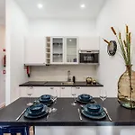 Bright With Garden Appartamento Oporto